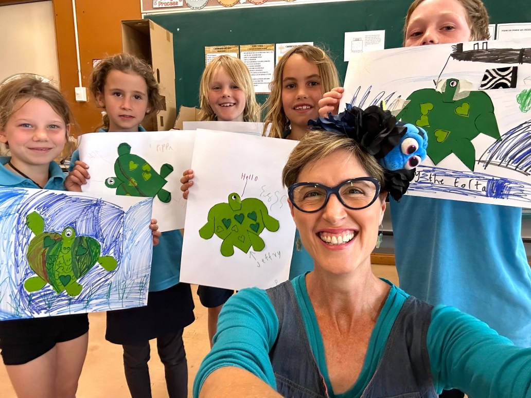 Exmouth SHS_Turtle hearts_DrSuzieStarfish2023