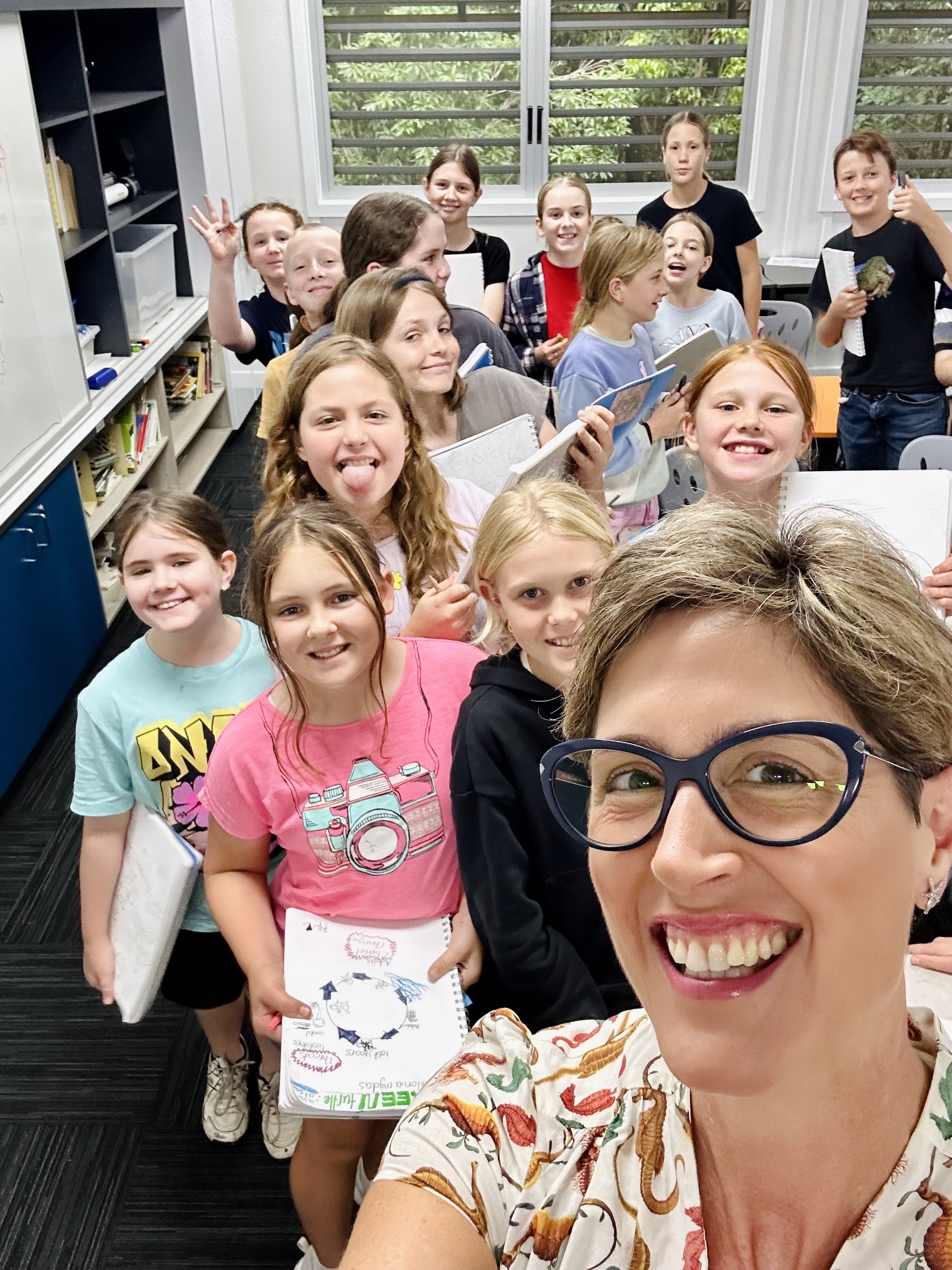 Dr Suzie Starfish_ocean storytelling_school camp